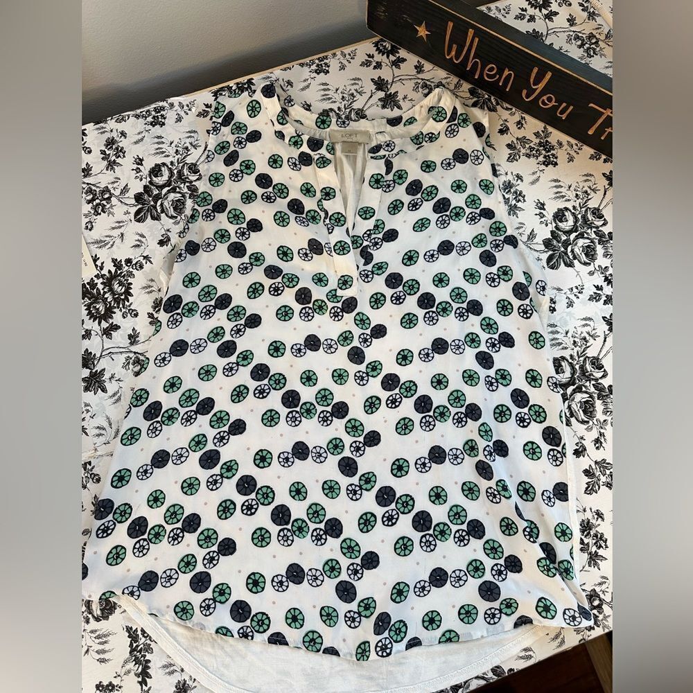 Ann Taylor Loft Sleeveless Top Size Medium Like New